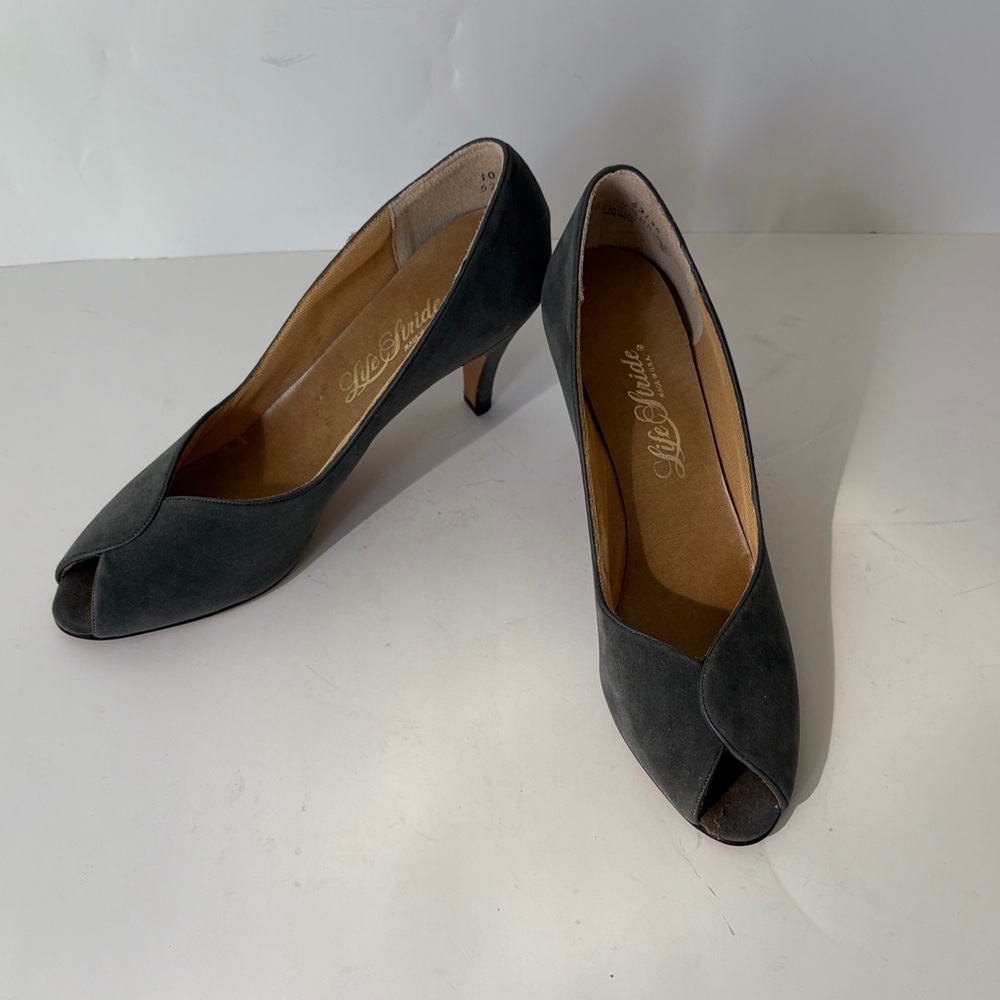 Elegant Grey Suede Peep-Toe Heels